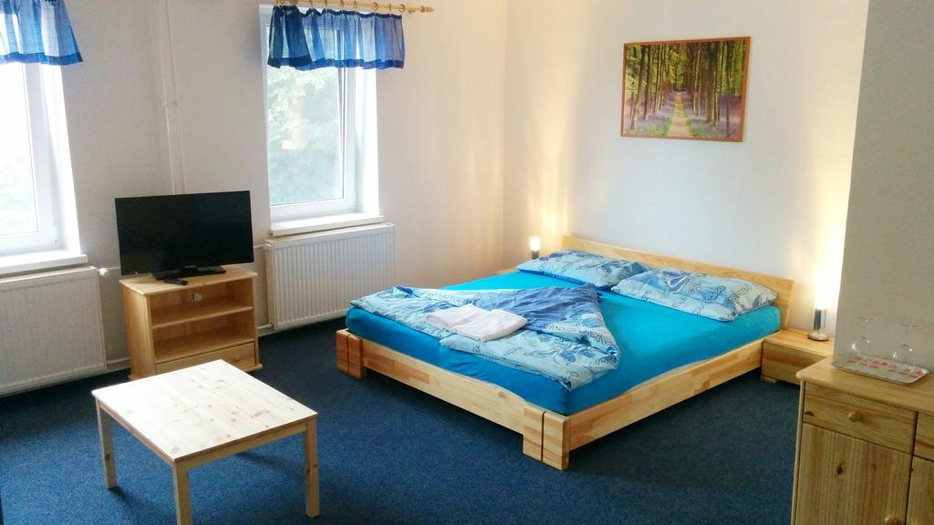 Hostinec U Pejska A Kocicky Mariánské Lázně Quarto foto